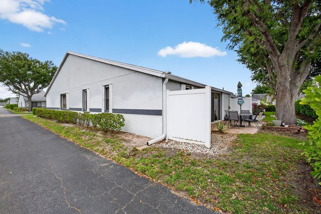 2640 Gately Drive W 1604, West Palm Beach, FL 33415