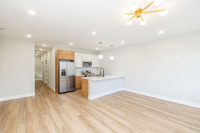 6220 S King Drive, Chicago, IL 60637