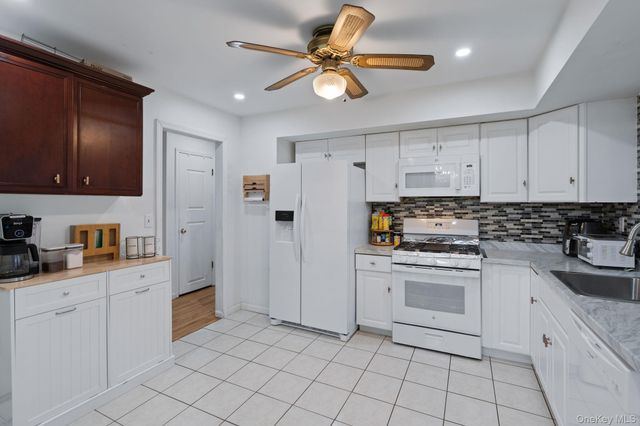 41 Rutledge Avenue, Highland Mills, NY 10930