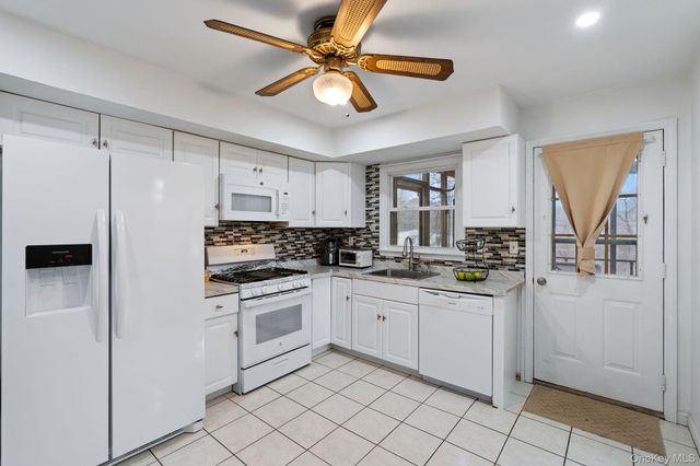 41 Rutledge Avenue, Highland Mills, NY 10930