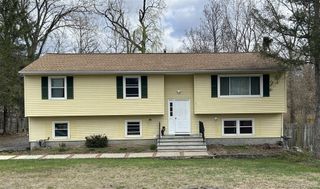 41 Rutledge Avenue, Highland Mills, NY 10930
