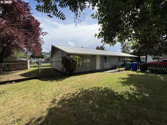 1760 Se 9TH St, Gresham, OR 97080