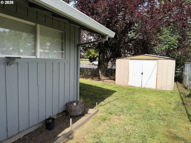 1760 Se 9TH St, Gresham, OR 97080