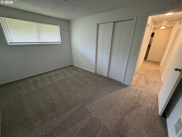 1760 Se 9TH St, Gresham, OR 97080