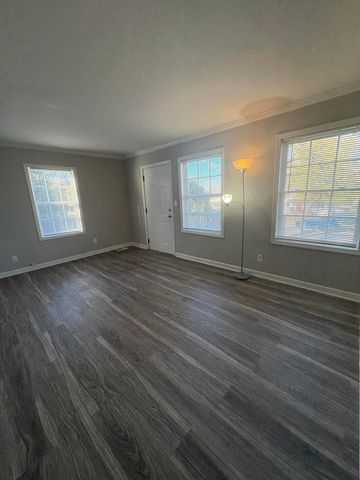 2310 N Chamberlain Avenue, Chattanooga, TN 37406