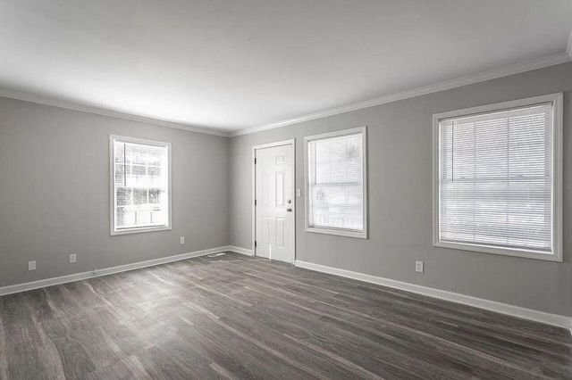 2310 N Chamberlain Avenue, Chattanooga, TN 37406