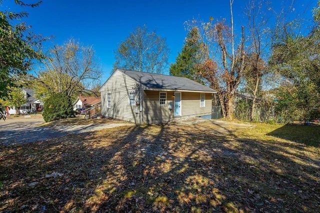 2310 N Chamberlain Avenue, Chattanooga, TN 37406