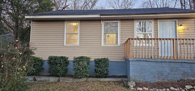 2310 N Chamberlain Avenue, Chattanooga, TN 37406
