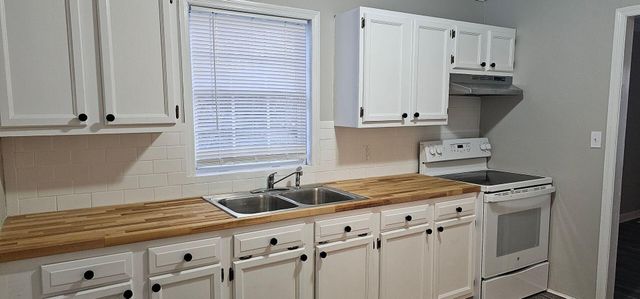 2310 N Chamberlain Avenue, Chattanooga, TN 37406