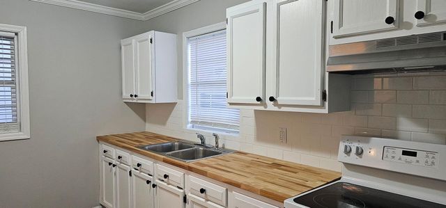 2310 N Chamberlain Avenue, Chattanooga, TN 37406