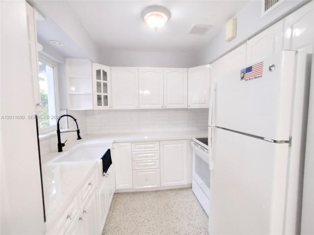 435 NW 127th St, North Miami, FL 33168