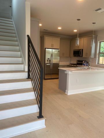 6920 Bethune Ave 3, Austin, TX 78752