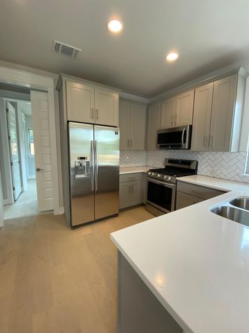 6920 Bethune Ave 3, Austin, TX 78752