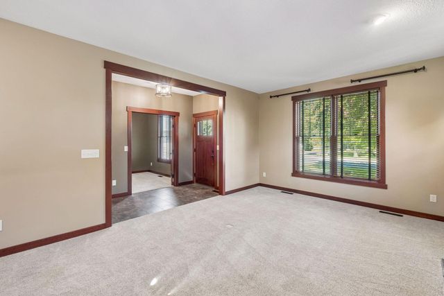 14272 Grantaire Lane N, Hugo, MN 55038