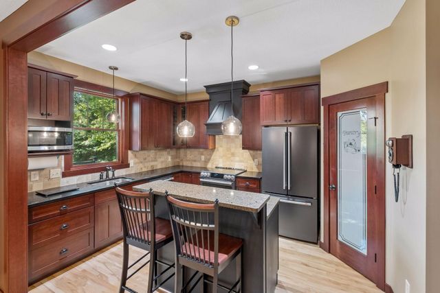 14272 Grantaire Lane N, Hugo, MN 55038