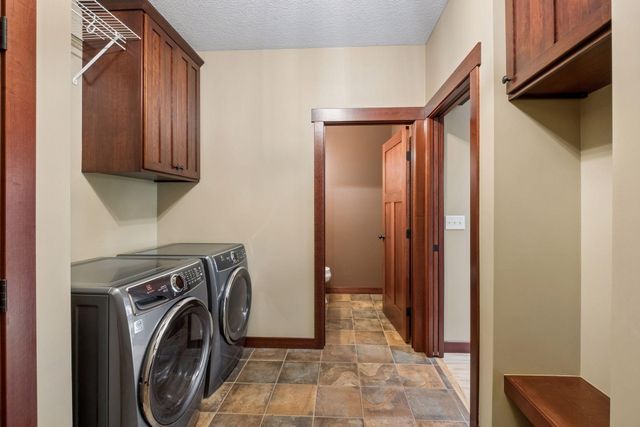 14272 Grantaire Lane N, Hugo, MN 55038