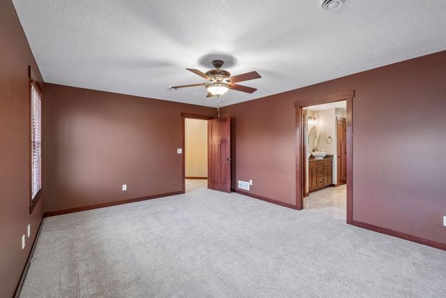 14272 Grantaire Lane N, Hugo, MN 55038