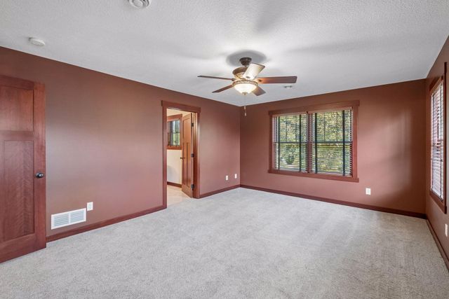 14272 Grantaire Lane N, Hugo, MN 55038