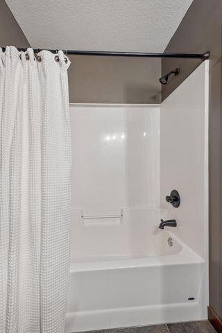 14272 Grantaire Lane N, Hugo, MN 55038