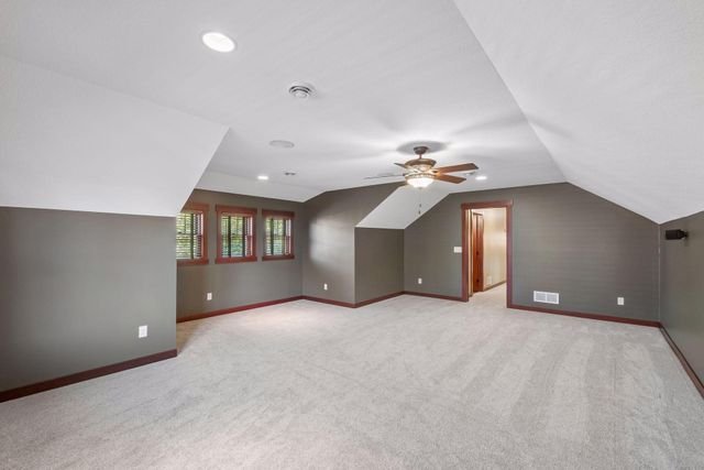 14272 Grantaire Lane N, Hugo, MN 55038