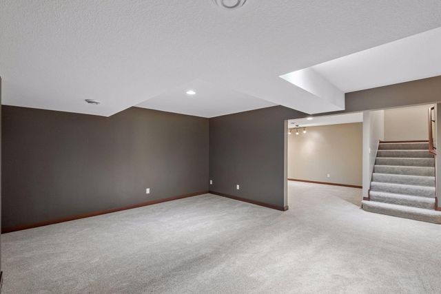 14272 Grantaire Lane N, Hugo, MN 55038