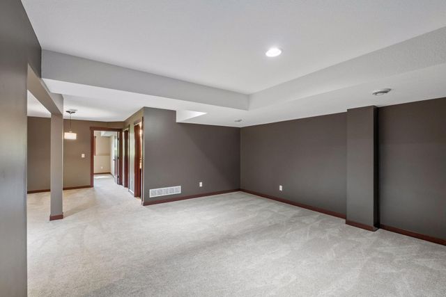 14272 Grantaire Lane N, Hugo, MN 55038