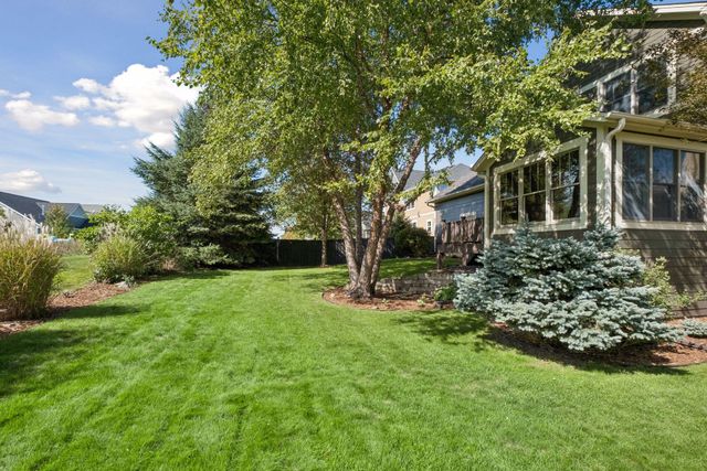 14272 Grantaire Lane N, Hugo, MN 55038