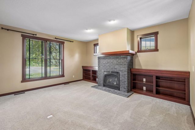 14272 Grantaire Lane N, Hugo, MN 55038