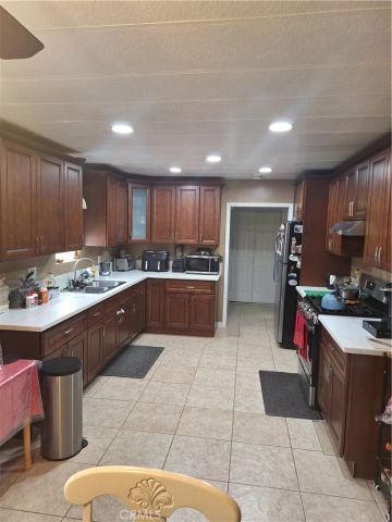 40752 El Pequito, Hemet, CA 92544