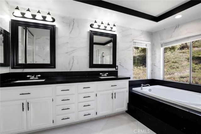 29668 Mammoth, Canyon Country, CA 91387