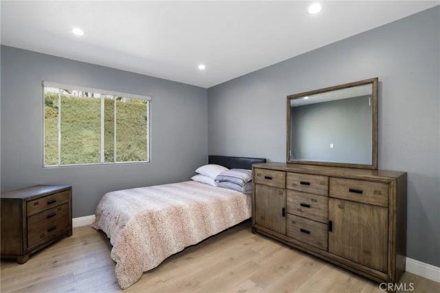 29668 Mammoth, Canyon Country, CA 91387