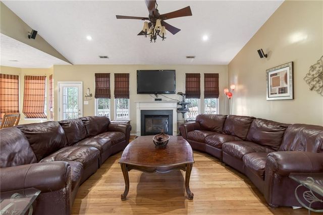 10142 Bolling BLVD, Carrollton, VA 23314