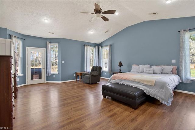 10142 Bolling BLVD, Carrollton, VA 23314