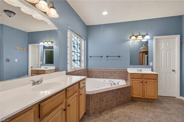 10142 Bolling BLVD, Carrollton, VA 23314