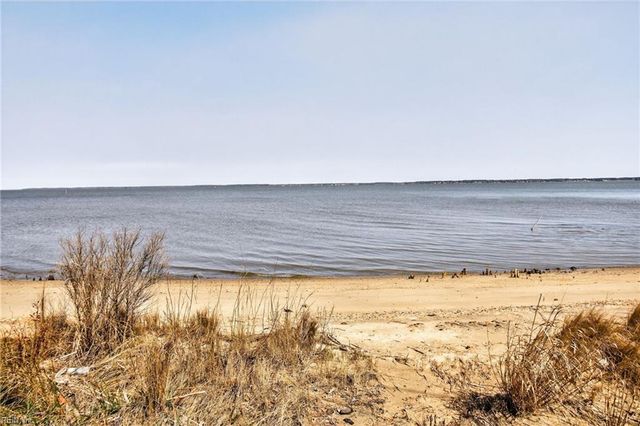 10142 Bolling BLVD, Carrollton, VA 23314