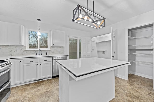 408 Scotts Creek Trl, Hermitage, TN 37076