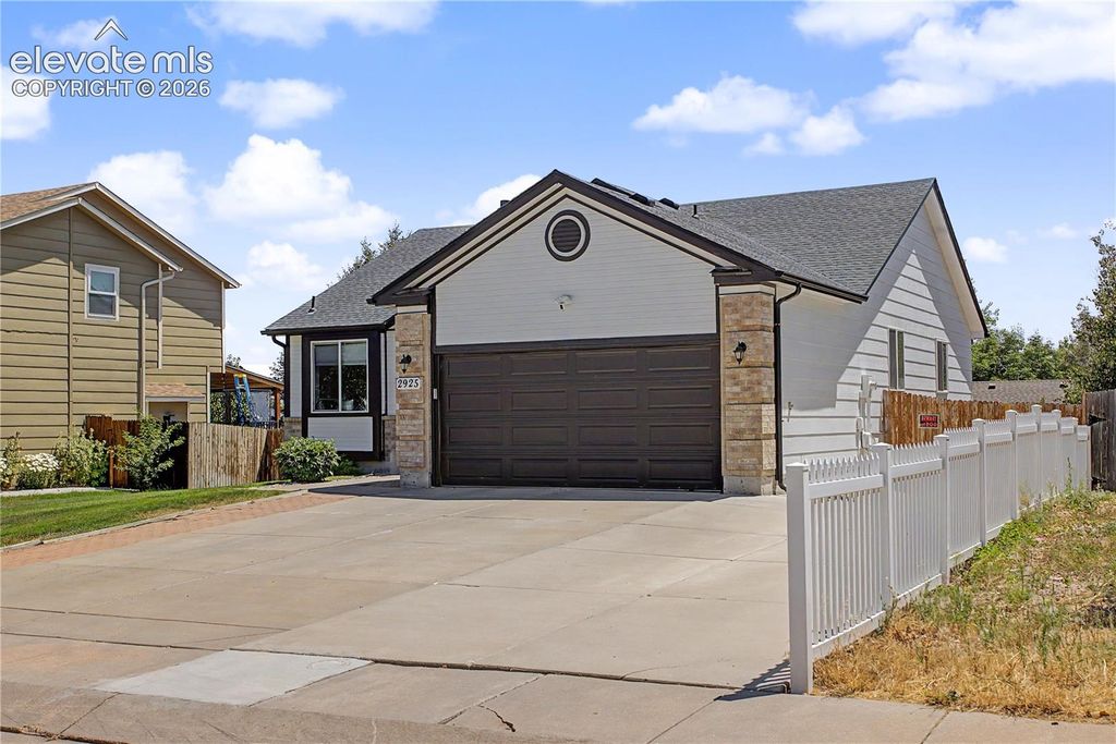 2925 Walton Creek Drive, Colorado Springs, CO 80922 — photo 3