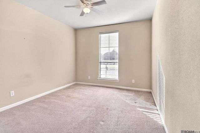 16545 Antioch Ct, Saint George, LA 70817