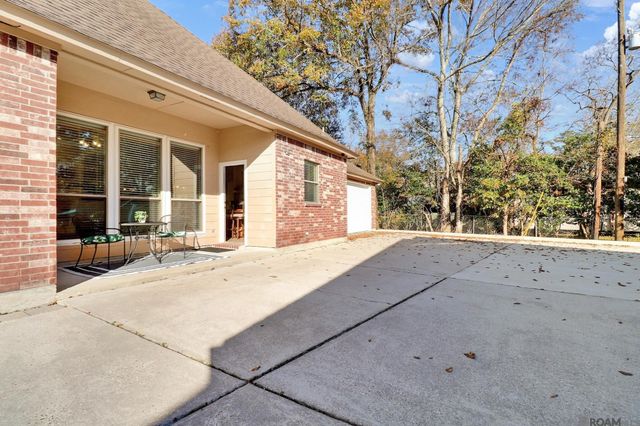 16545 Antioch Ct, Saint George, LA 70817