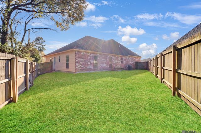 16545 Antioch Ct, Saint George, LA 70817