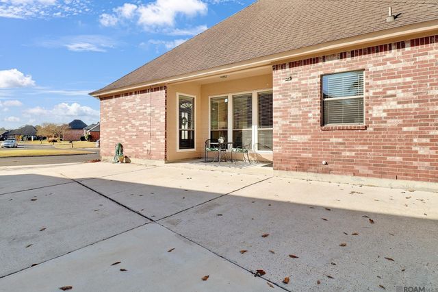 16545 Antioch Ct, Saint George, LA 70817