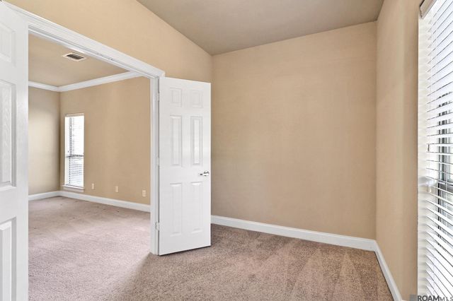 16545 Antioch Ct, Saint George, LA 70817