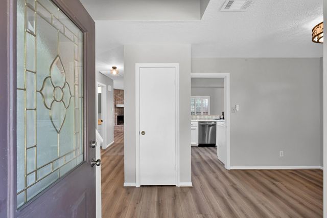 3843 Knollcrest Drive, Montgomery, TX 77356