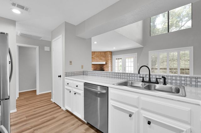 3843 Knollcrest Drive, Montgomery, TX 77356