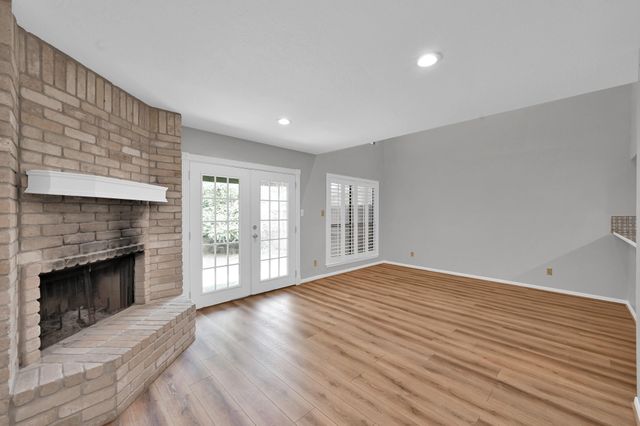 3843 Knollcrest Drive, Montgomery, TX 77356