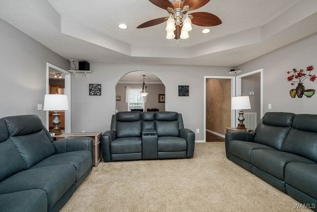 16275 Sand Creek, Moundville, AL 35474