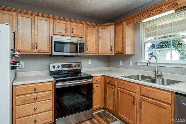 16275 Sand Creek, Moundville, AL 35474