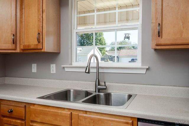 16275 Sand Creek, Moundville, AL 35474