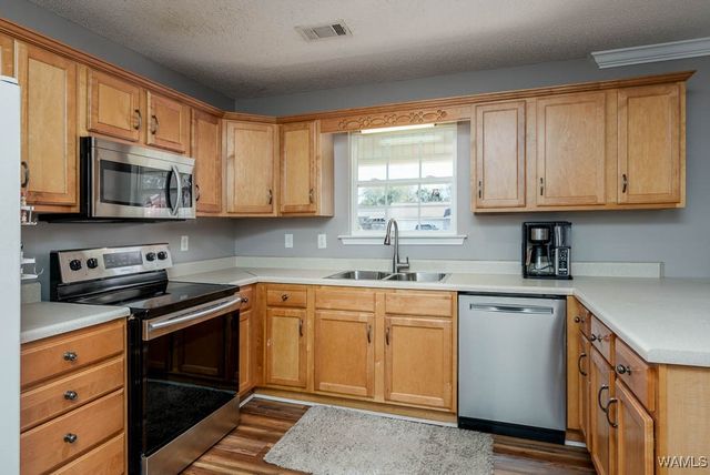 16275 Sand Creek, Moundville, AL 35474