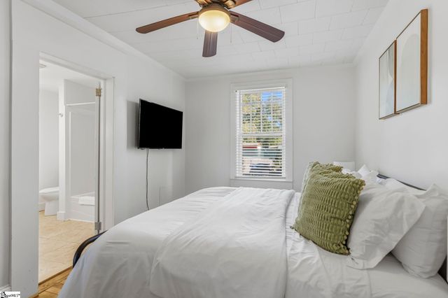 2009 State Park Road, Greenville, SC 29609